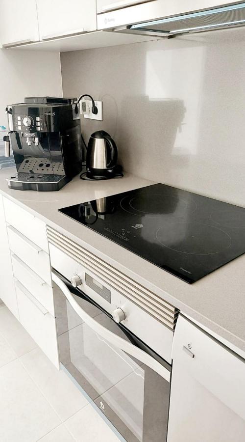 Lovely Apartment Centrally Located In エステポナ エクステリア 写真