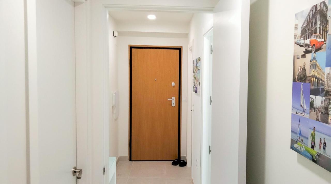 Lovely Apartment Centrally Located In エステポナ エクステリア 写真